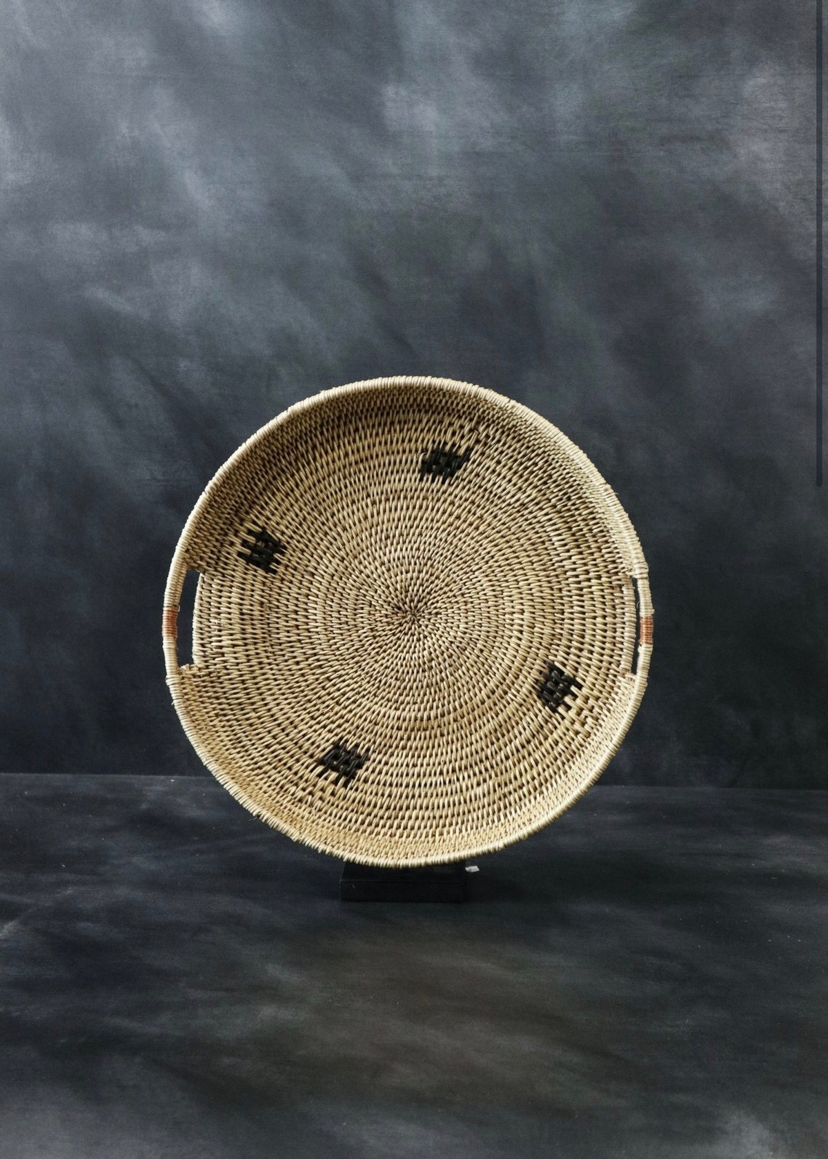 Bowls & trays
