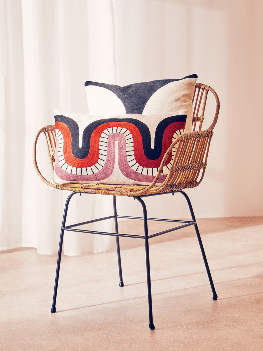 Curve Pattern Rectangular Cushion | Bosie Ozella
