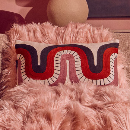 Curve Pattern Rectangular Cushion | Bosie Ozella