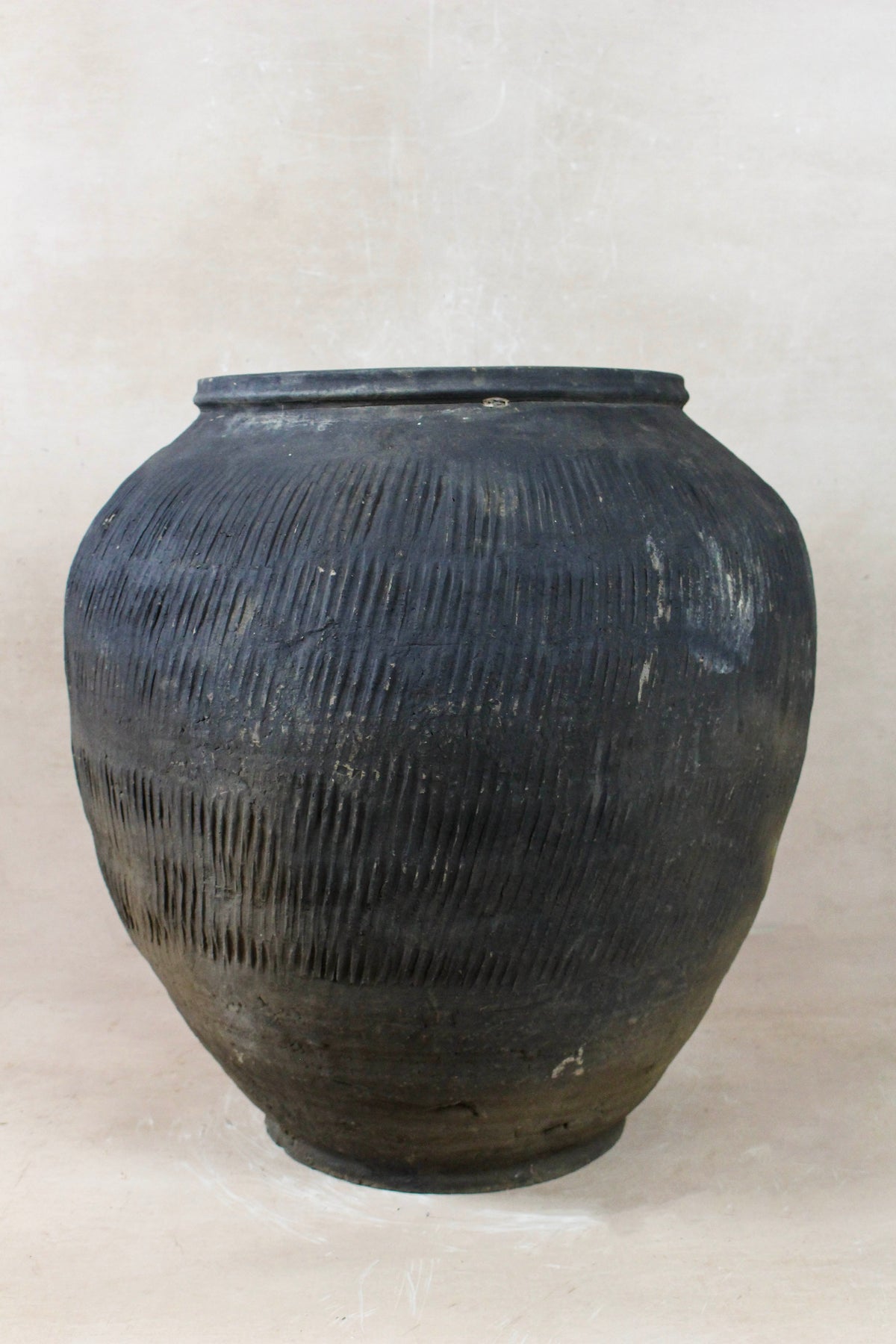 Vintage Textured Grey Pot - VT18