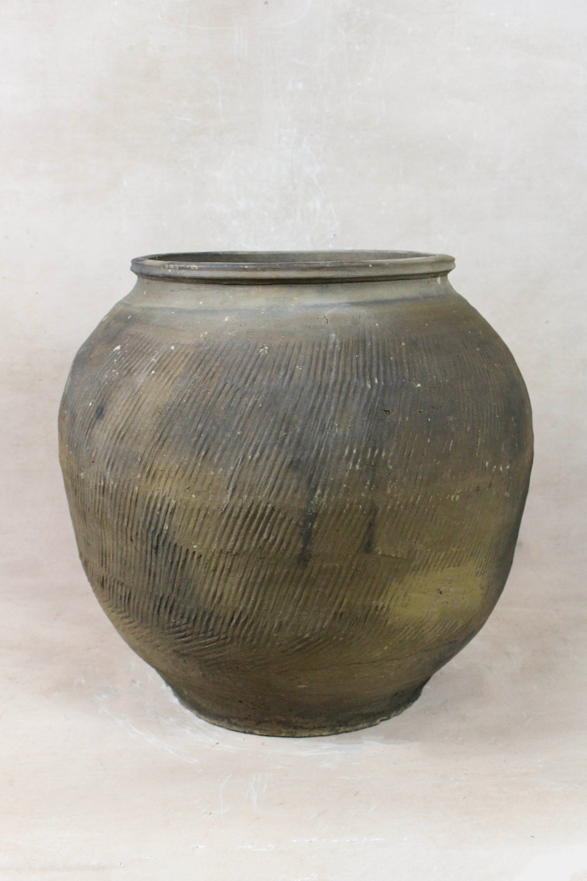 Vintage Textured Grey Pot - VT19