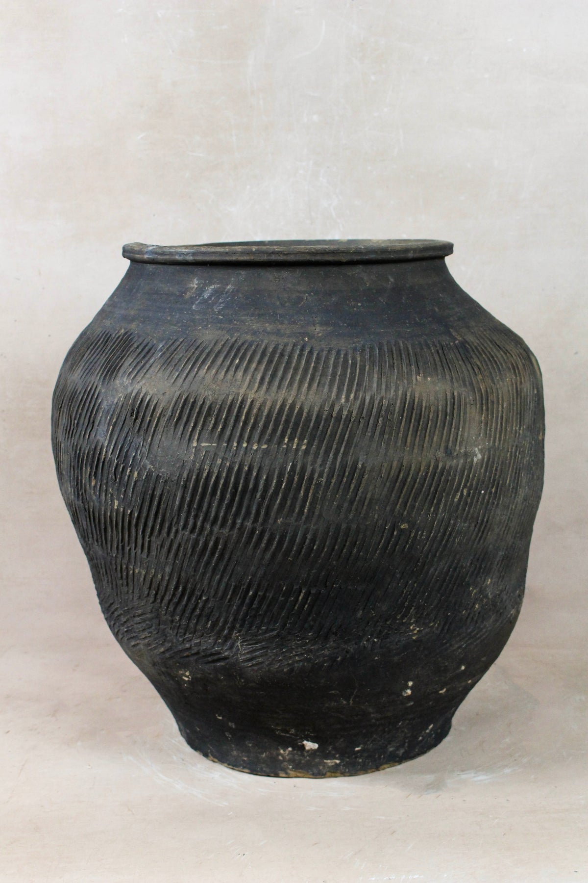 Vintage Textured Grey Pot - VT20