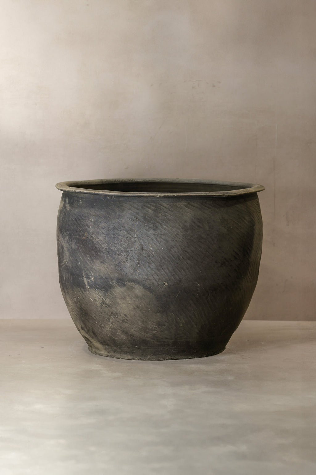 Big Old Grey Asian Pots - L016
