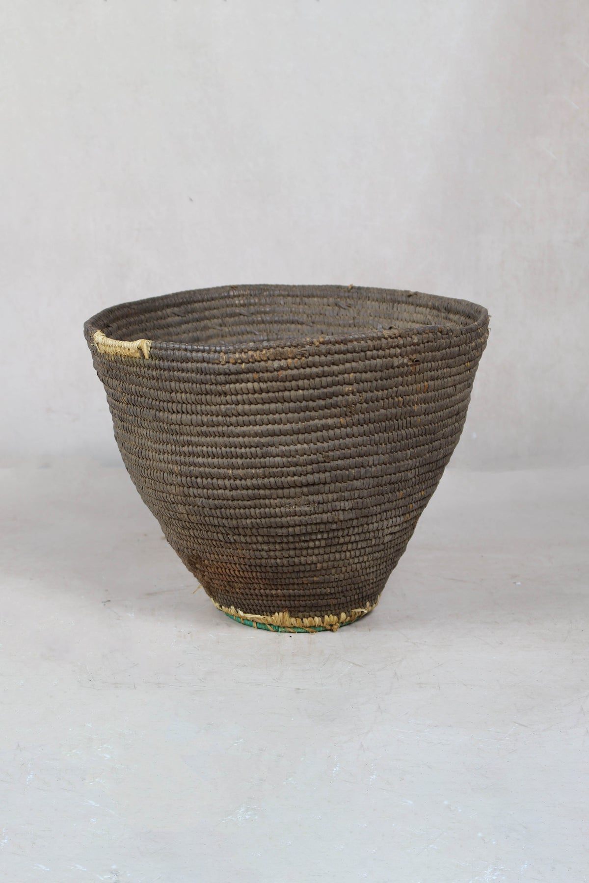 Vintage Tutsi Basket - Rwanda - 105.1