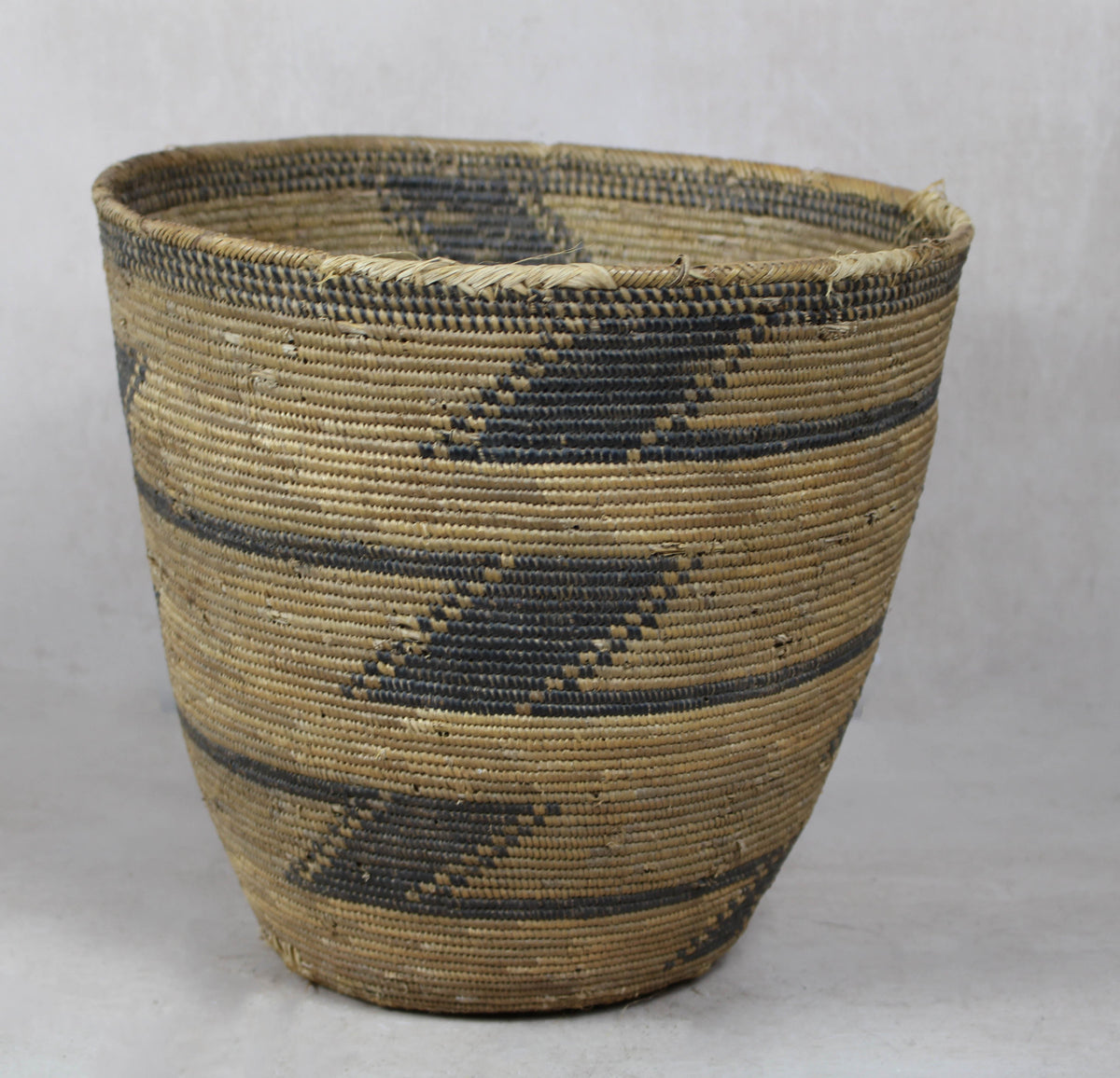 Vintage Tutsi Basket - Rwanda - 106.7