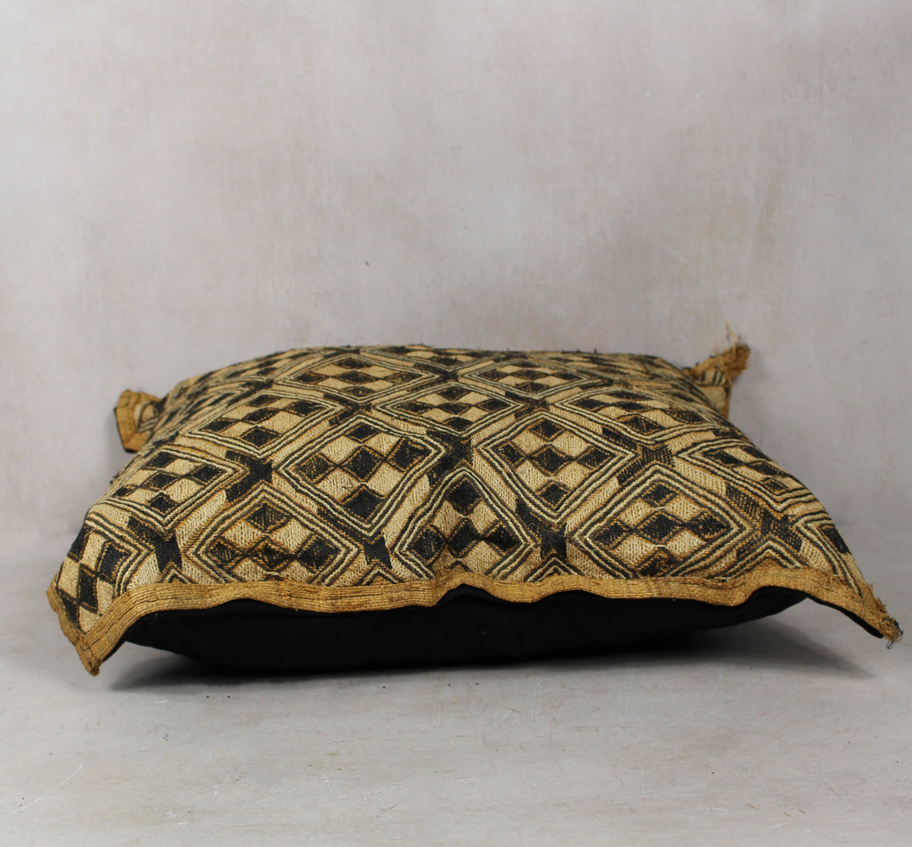 Vintage Showa Cloth Cushion - 25.5