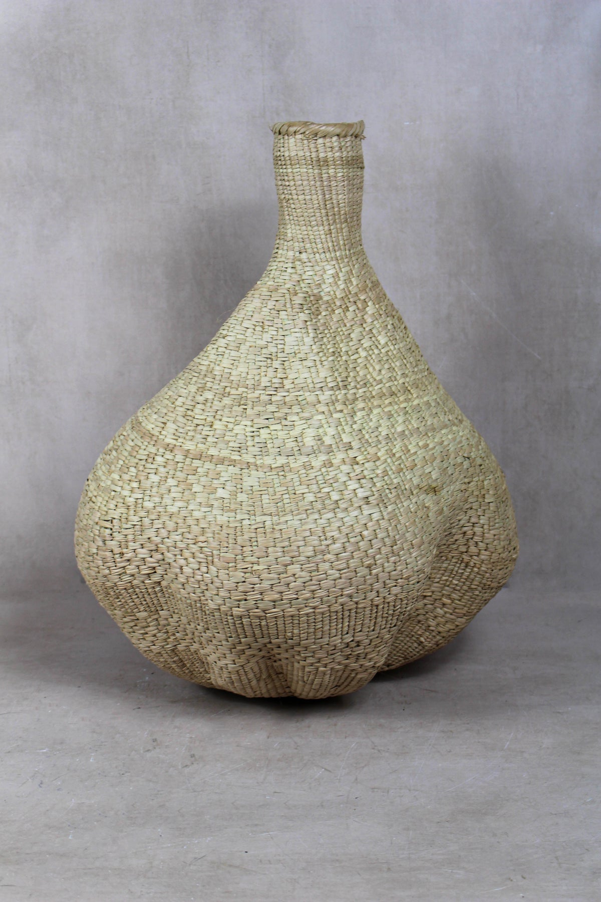 Garlic Gourd woven basket - Zimbabwe - 18.6