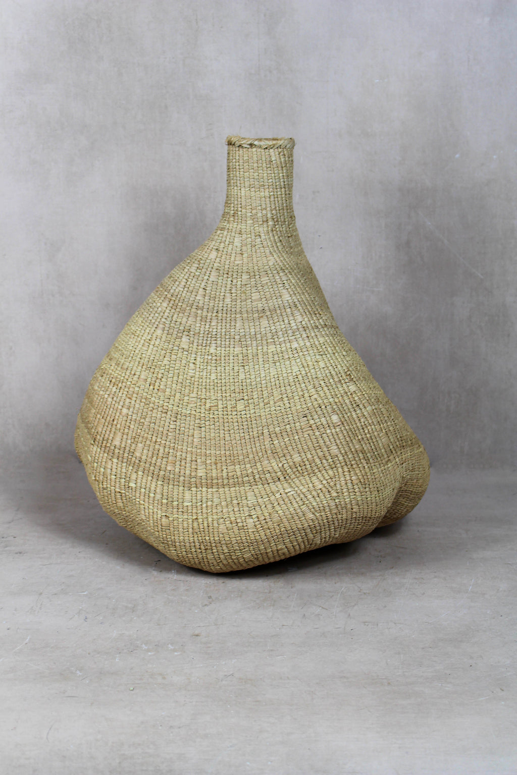 Garlic Gourd woven basket - Zimbabwe - 18.9