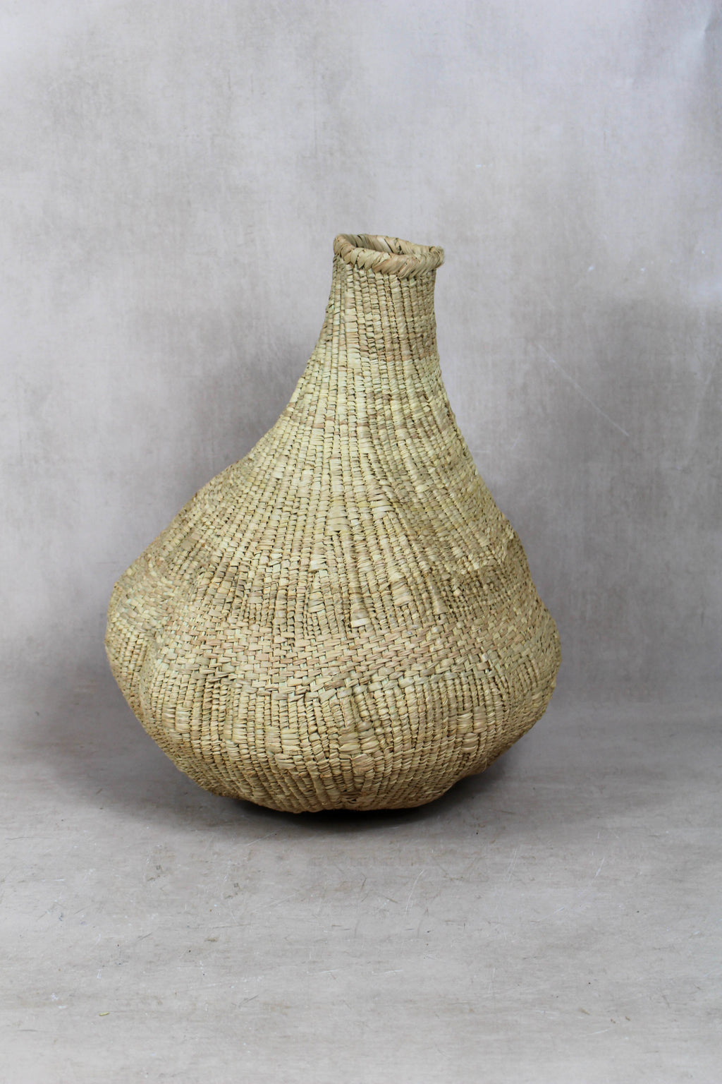 Garlic Gourd woven basket - Zimbabwe - 18.10