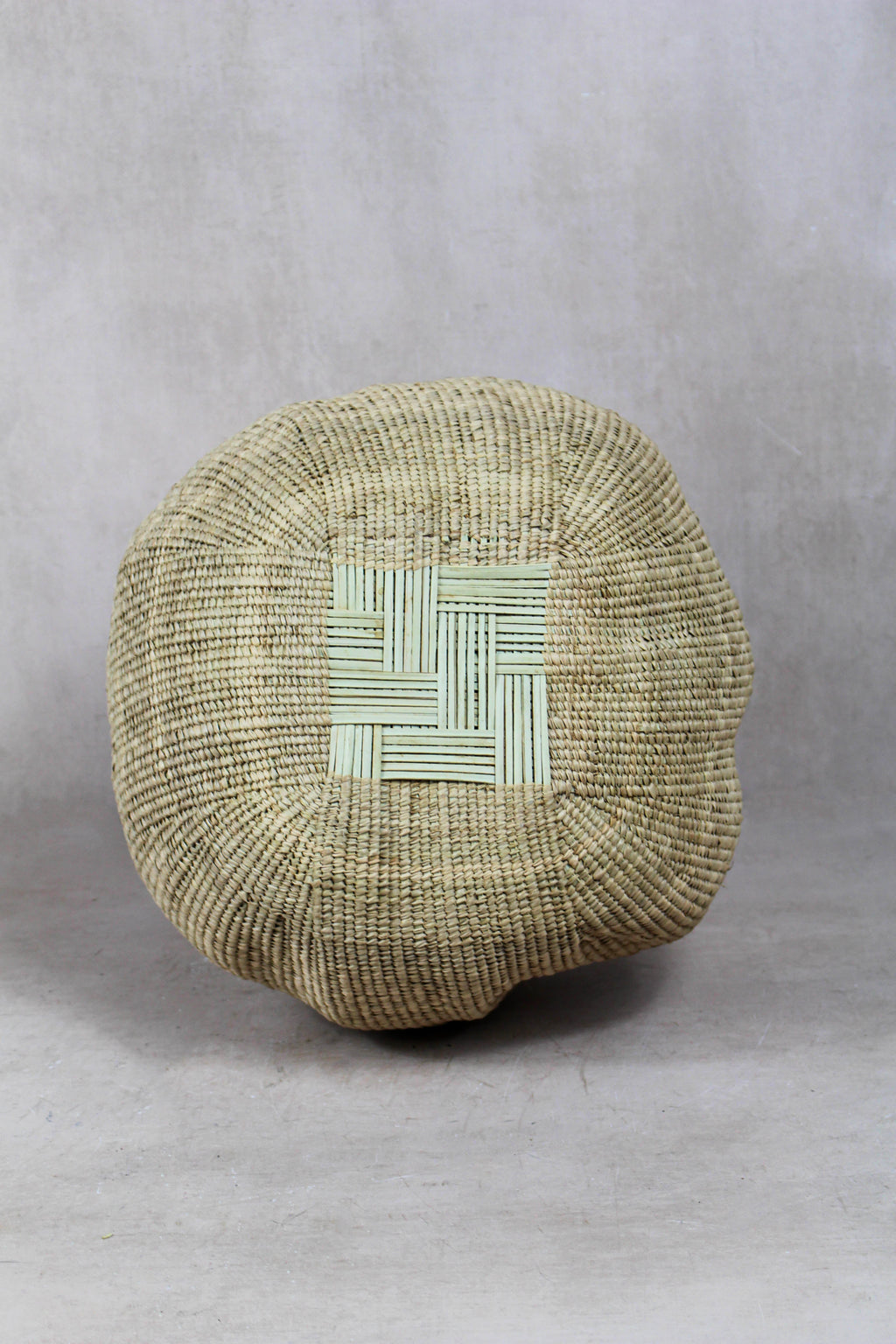 Garlic Gourd woven basket - Zimbabwe - 18.11