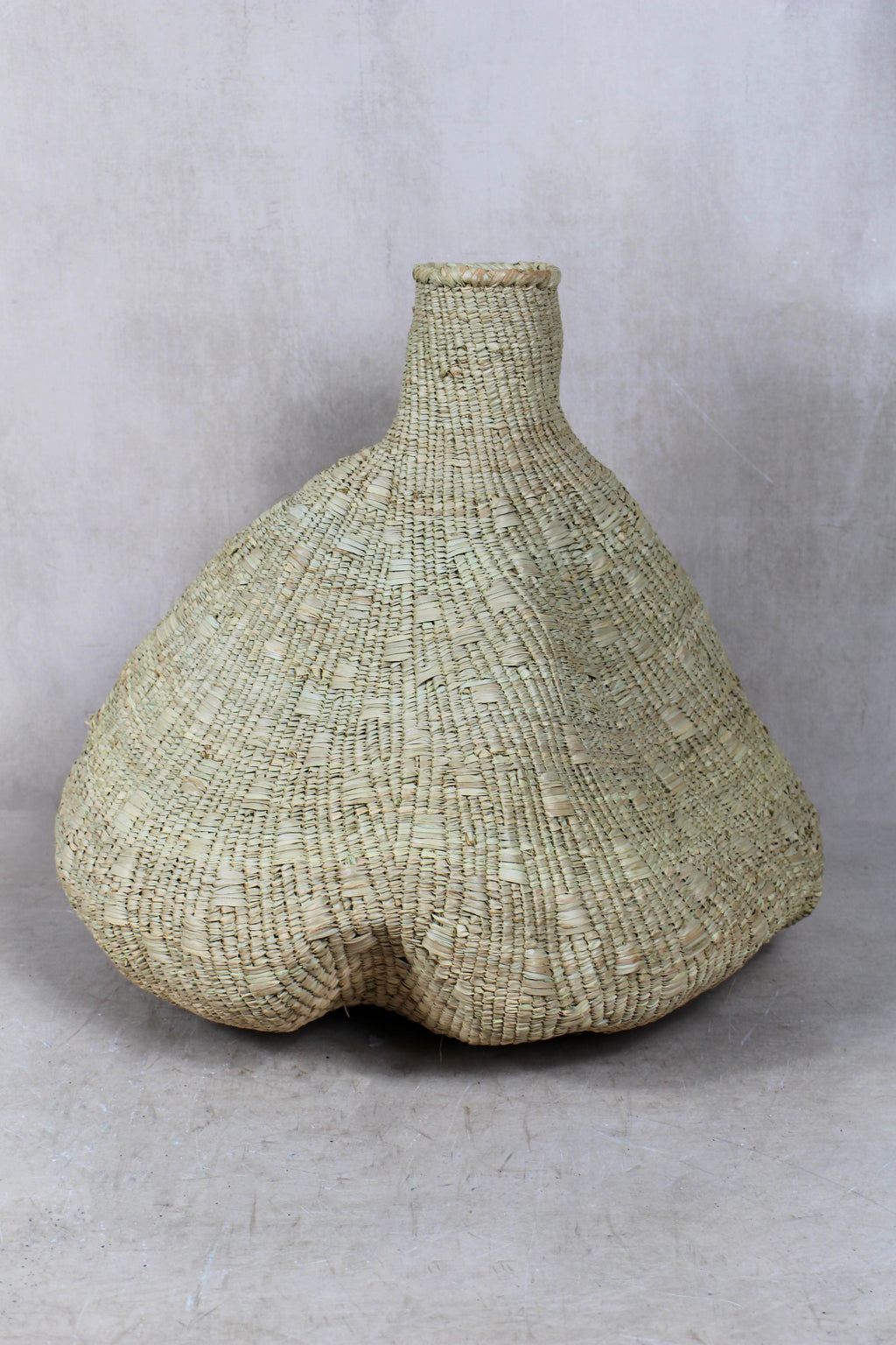 Garlic Gourd woven basket - Zimbabwe - 18.15