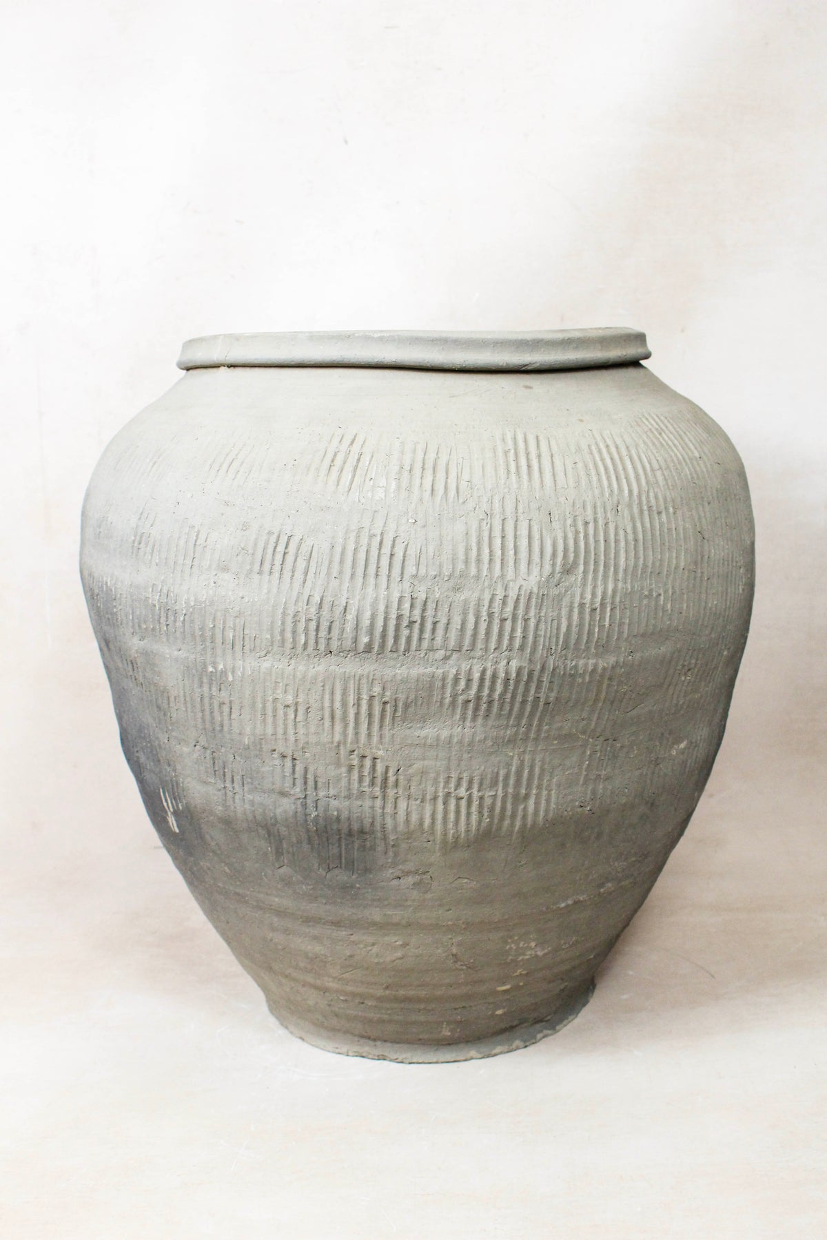 Vintage Textured Grey Pot - VT13