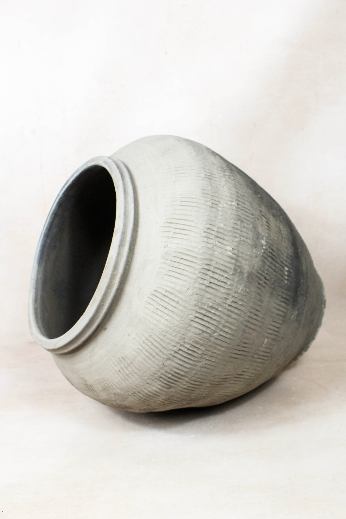 Vintage Textured Grey Pot - VT13