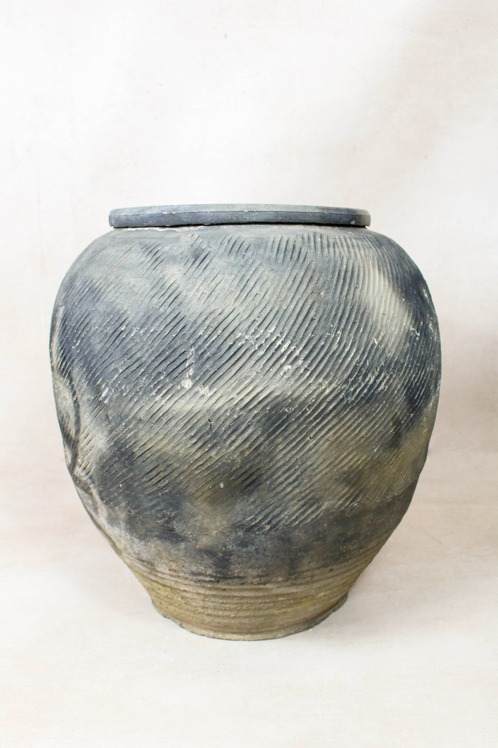 Vintage Textured Grey Pot - VT15