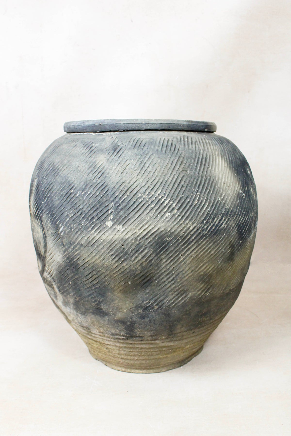 Vintage Textured Grey Pot - VT15