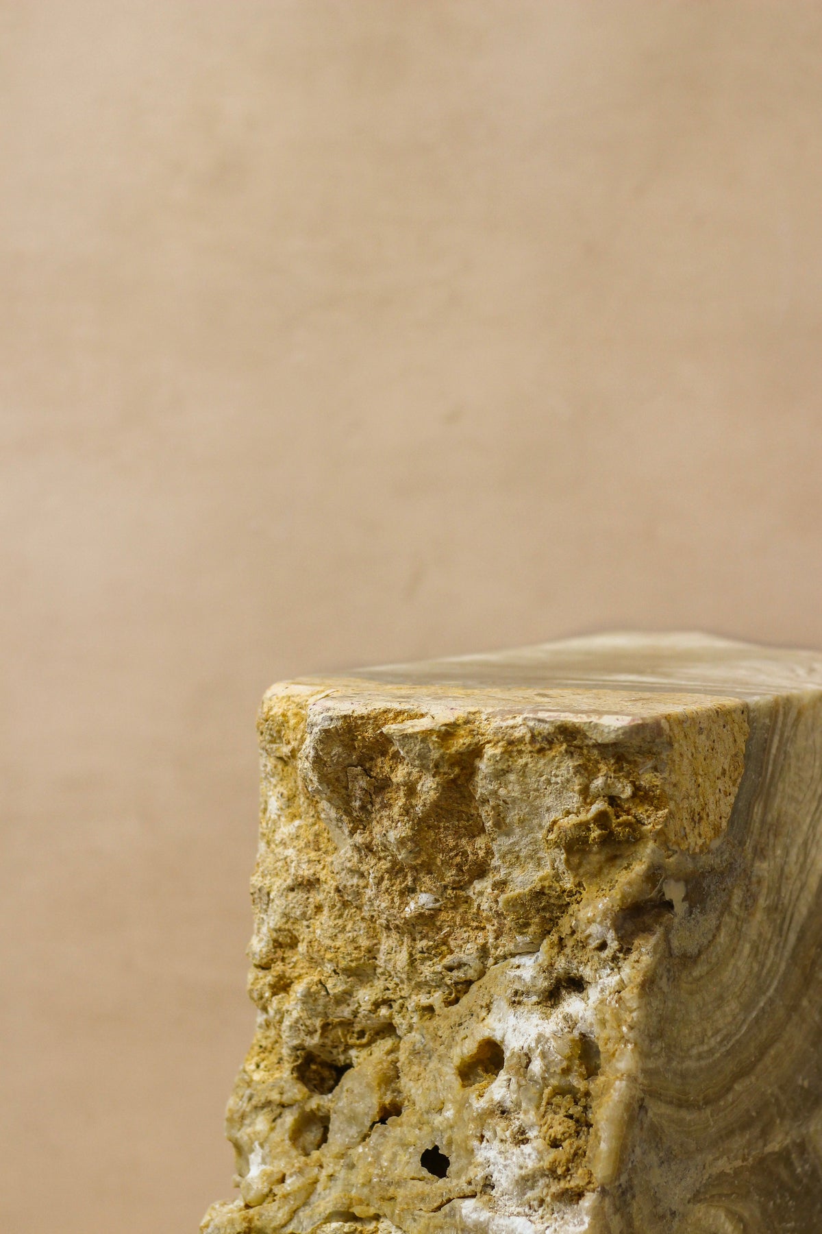 Onyx Side Table Pedestal Raw Cut - Solid - No 3