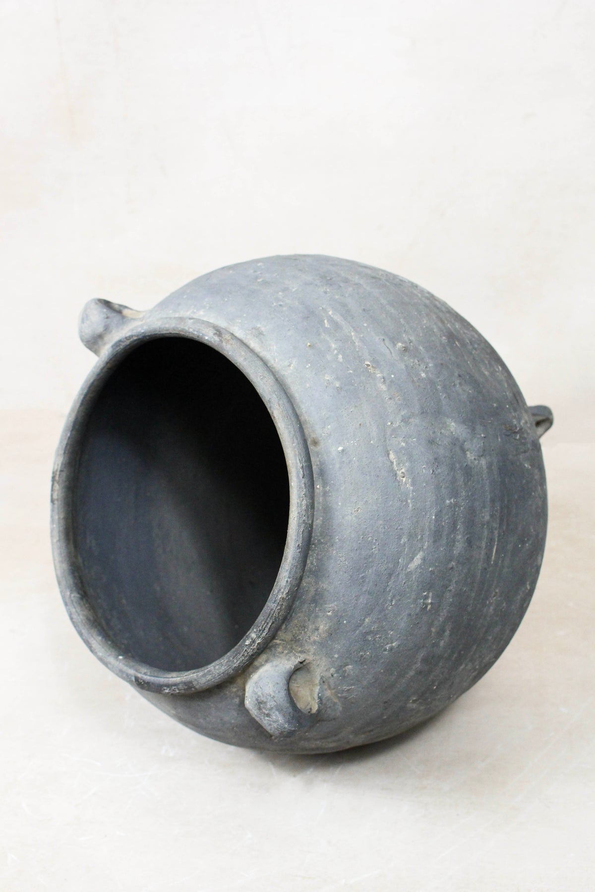 Vintage Dark pot with ears - E2.11