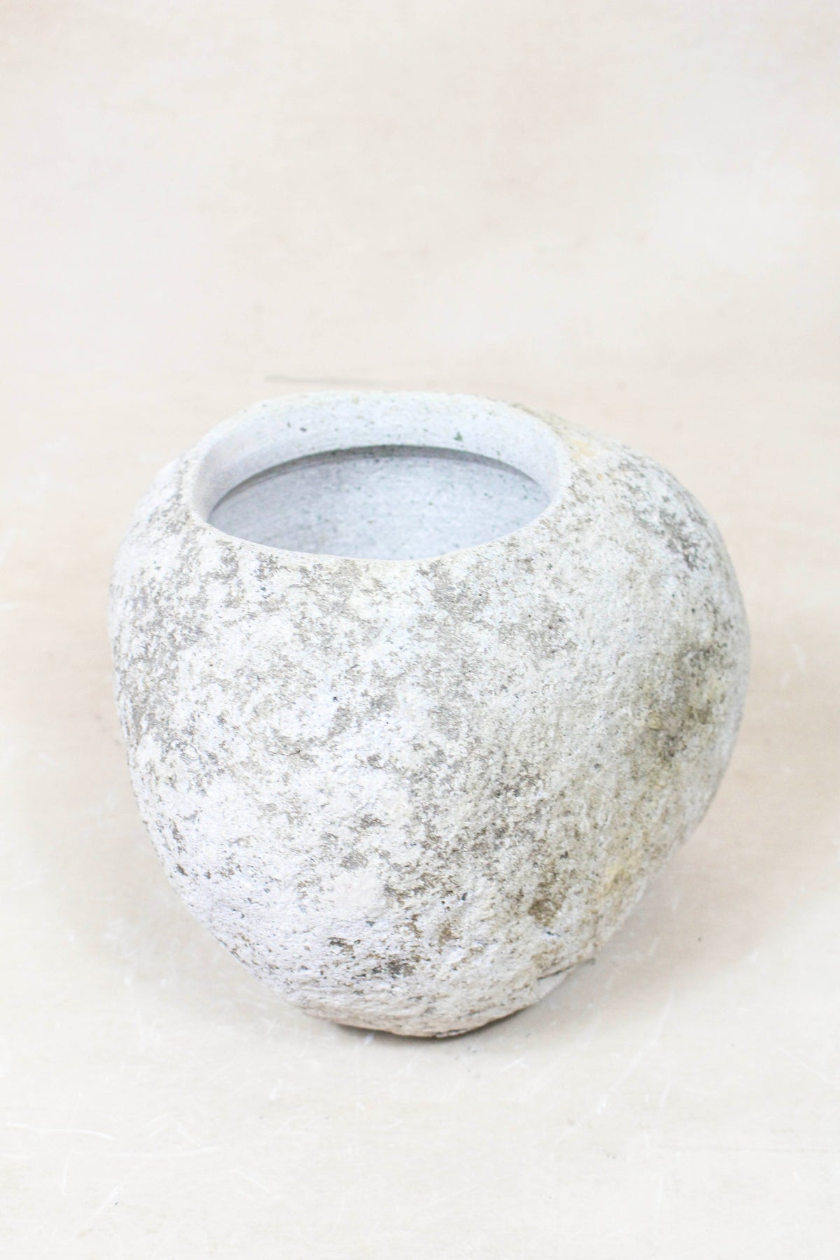 River Stone Planter Pot 22.7