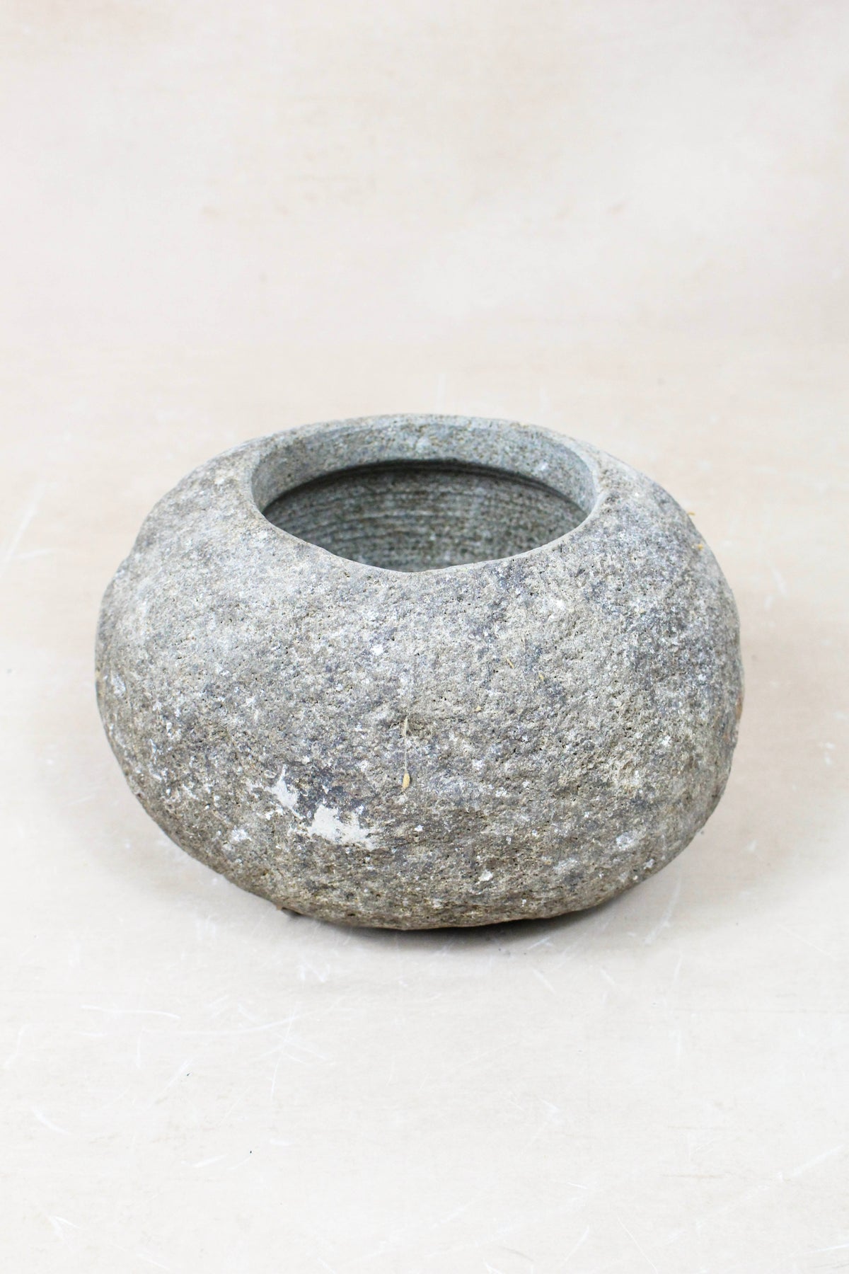 River Stone Planter Pot 22.8