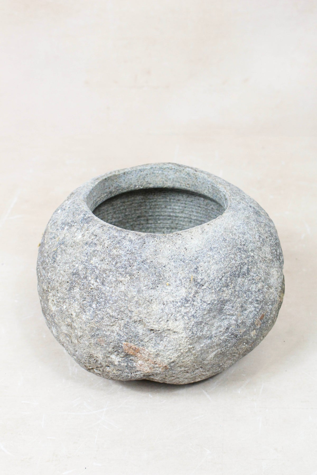 River Stone Planter Pot 22.8