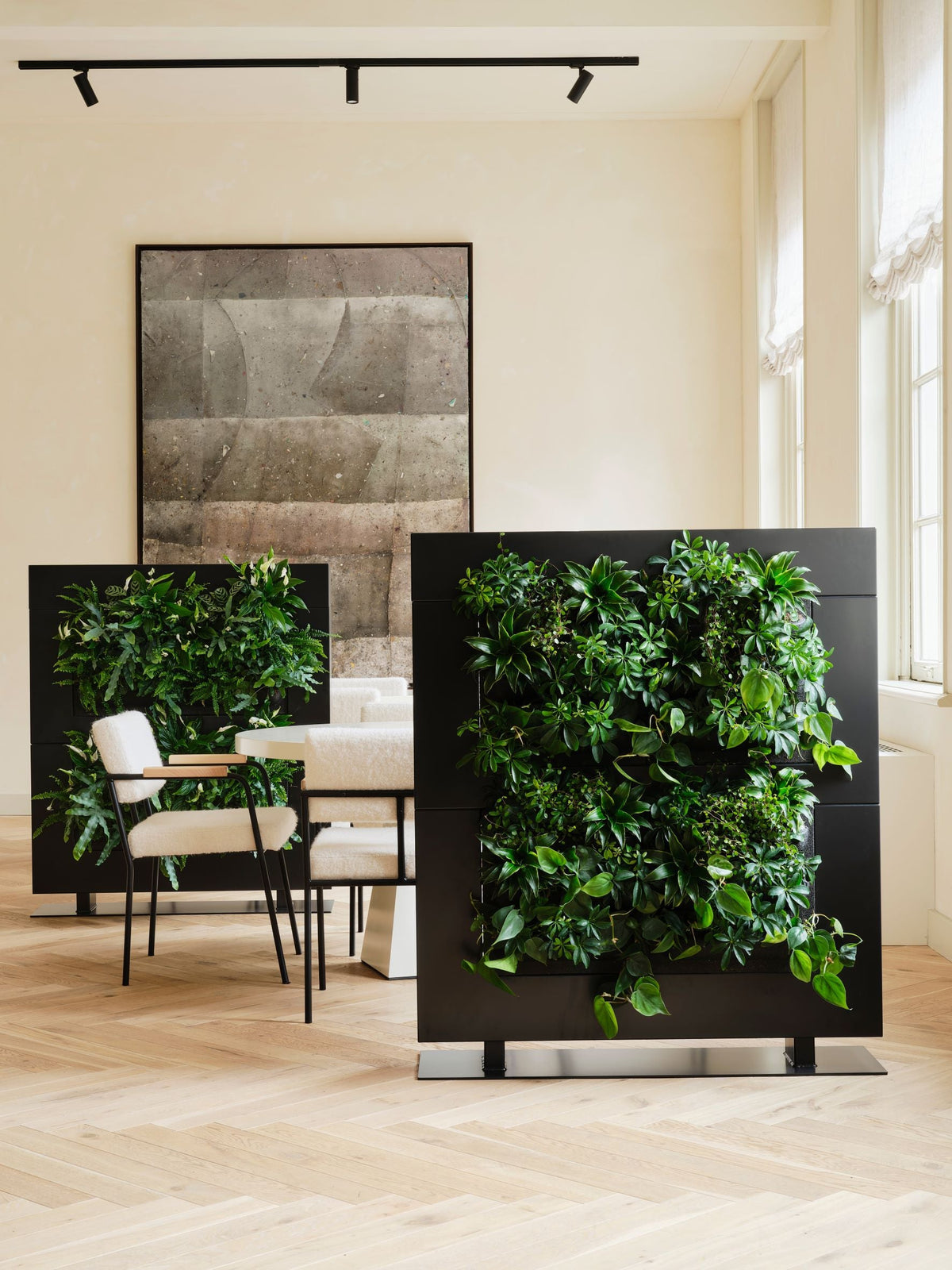 Freestanding Living Wall Divider | Black | 131cm | Self-Irrigating | No Electricity Required